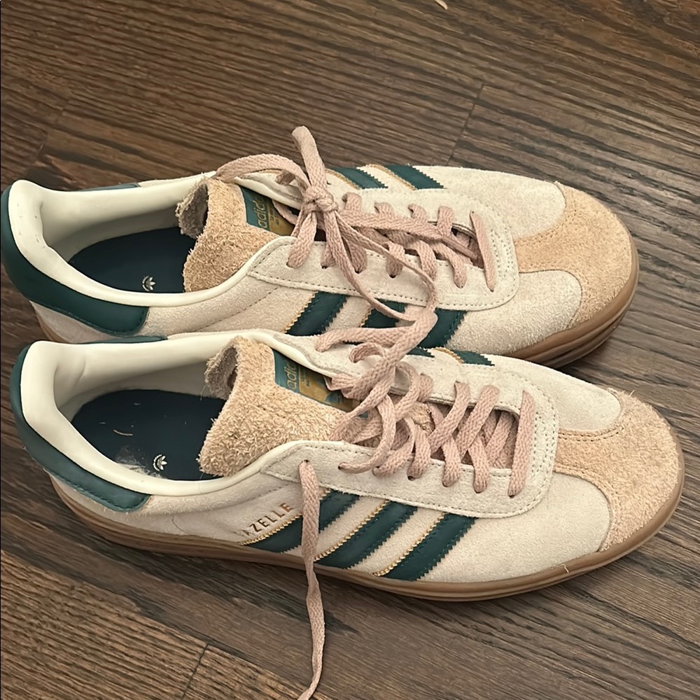 Adidas Original Women’s Gazelle Shoes